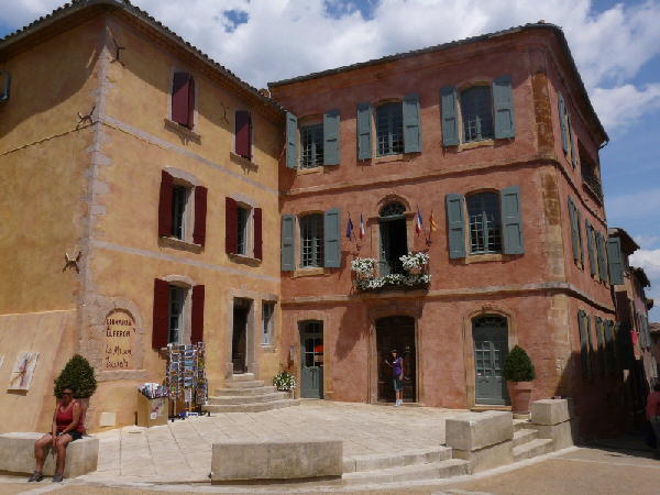 Rathaus von Roussillon
